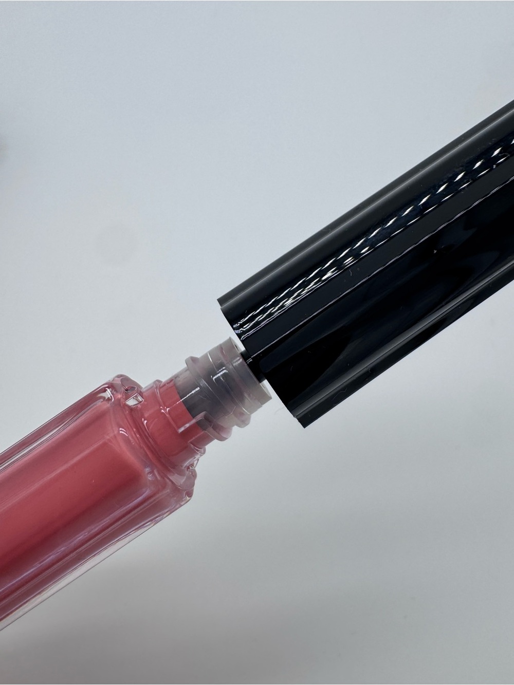 KVD Beauty Everlasting Hyperlight Liquid Lipstick Dragon Bones - Picture 4 of 5